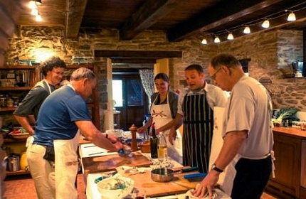 Hoian Cooking Class & Hoian Old Quarter 1 Day