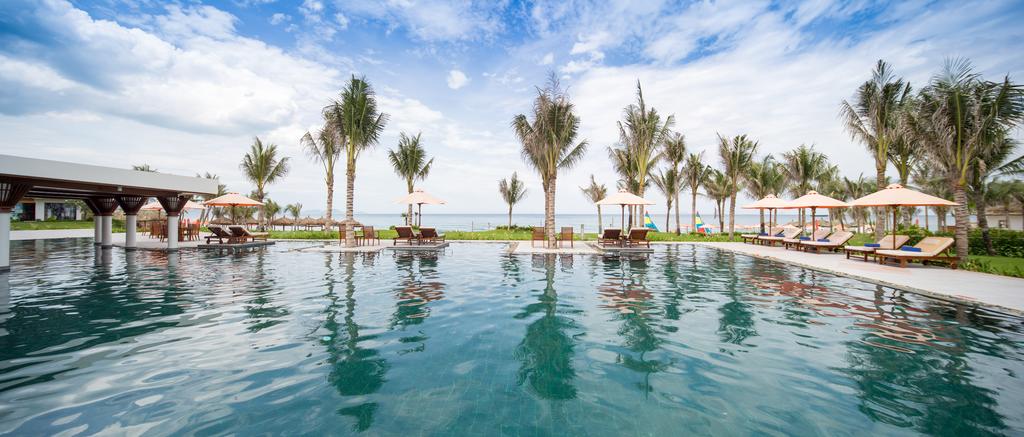 Cam Ranh Riviera Beach Resort & Spa